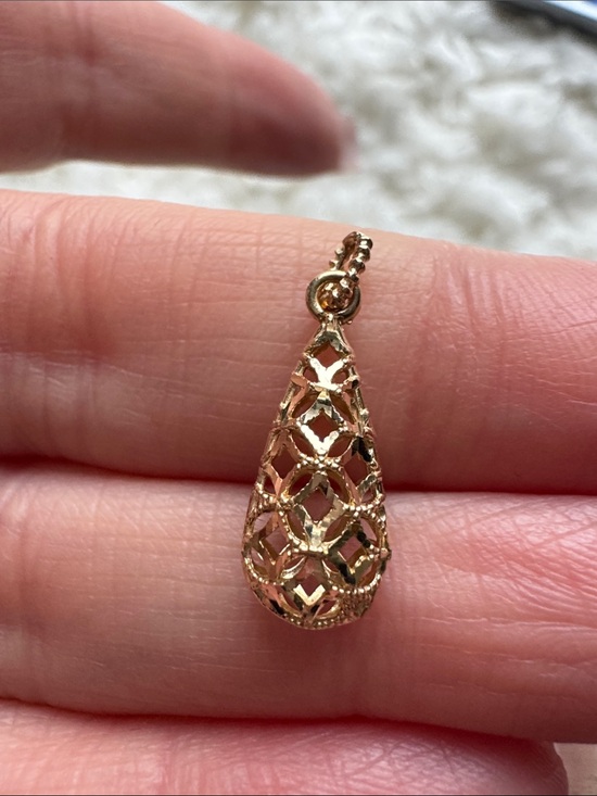 Jewelry - 14k Tear Drop Pendant